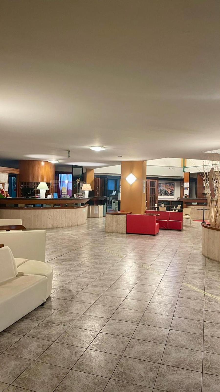 Orzihotel Orzivecchi Exteriör bild